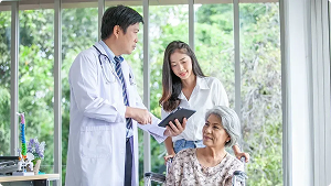 Explains what to do if the person refuses to be diagnosis